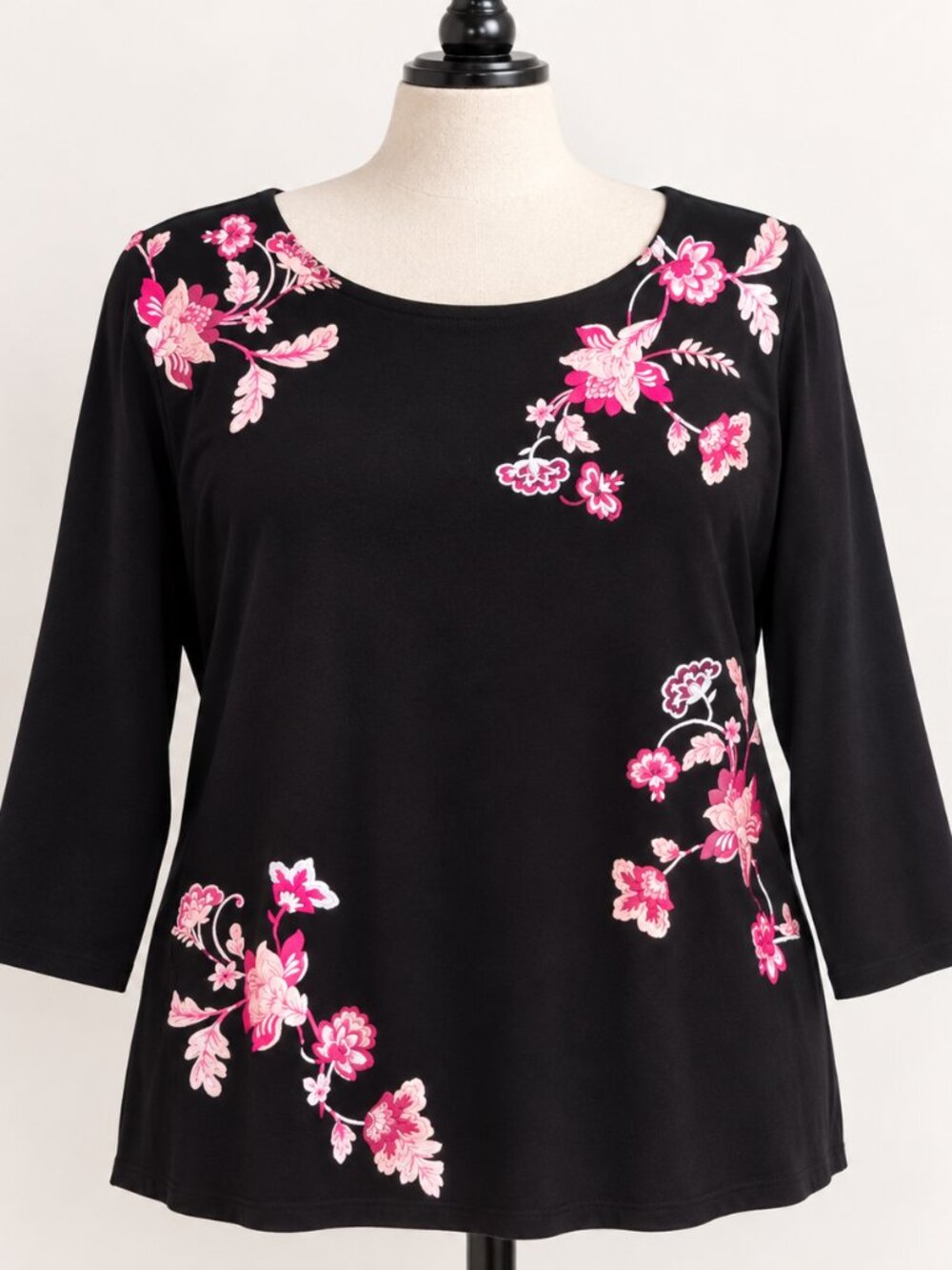 Zenergy by Chico's Women Black Top Plus Size 2X 3/4 Sleeve with Boho Art